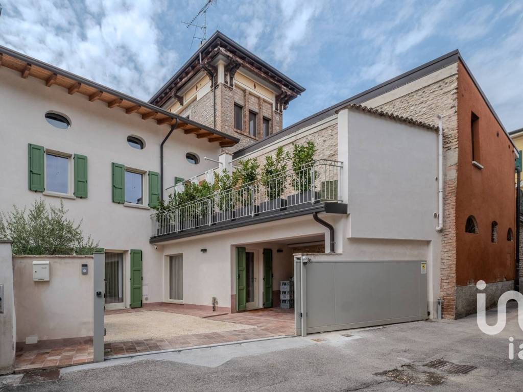 casa indipendente in vendita a Castiglione delle Stiviere