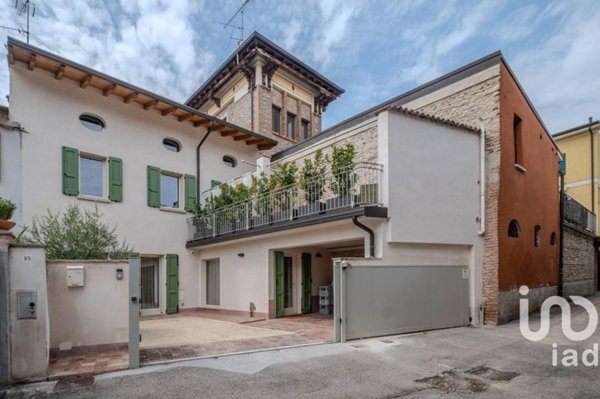casa indipendente in vendita a Castiglione delle Stiviere