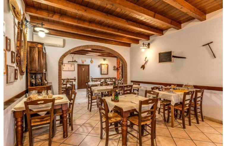 negozio in vendita a Castiglione delle Stiviere