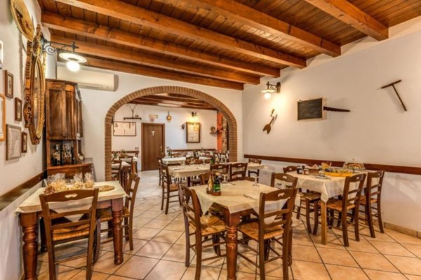 negozio in vendita a Castiglione delle Stiviere