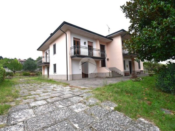 casa indipendente in vendita a Castiglione delle Stiviere