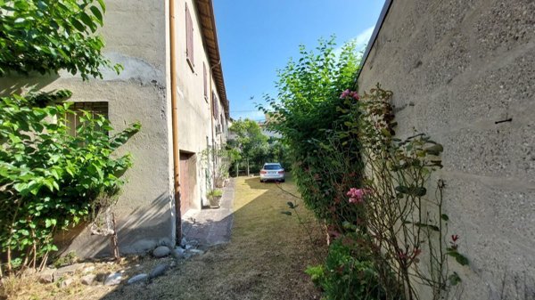 casa indipendente in vendita a Castiglione delle Stiviere