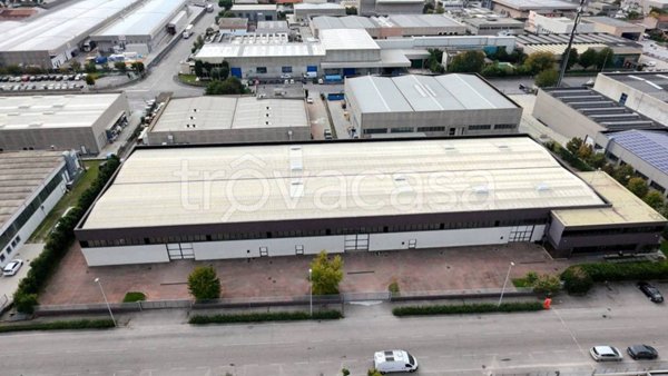 capannone in vendita a Castiglione delle Stiviere