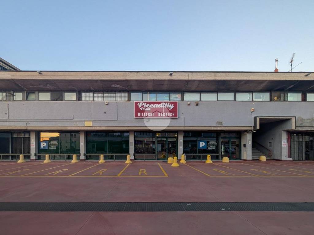 negozio in vendita a Castiglione delle Stiviere