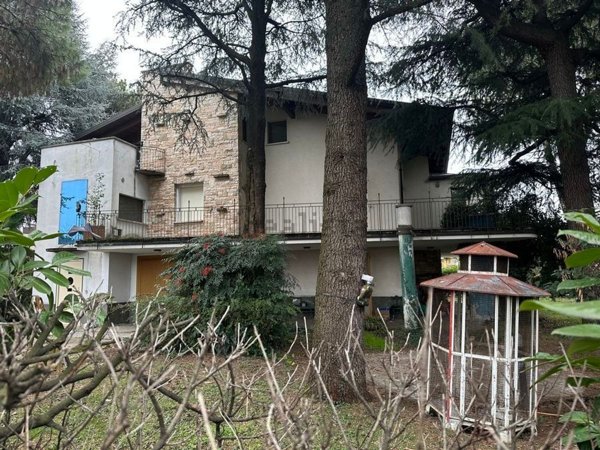 casa indipendente in vendita a Castiglione delle Stiviere