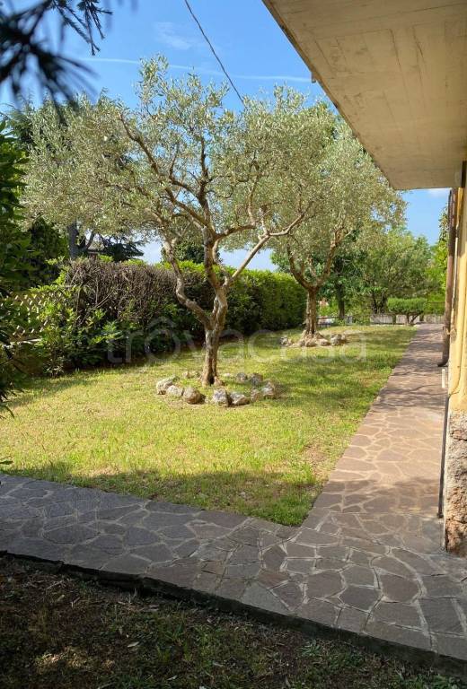 casa indipendente in vendita a Castiglione delle Stiviere