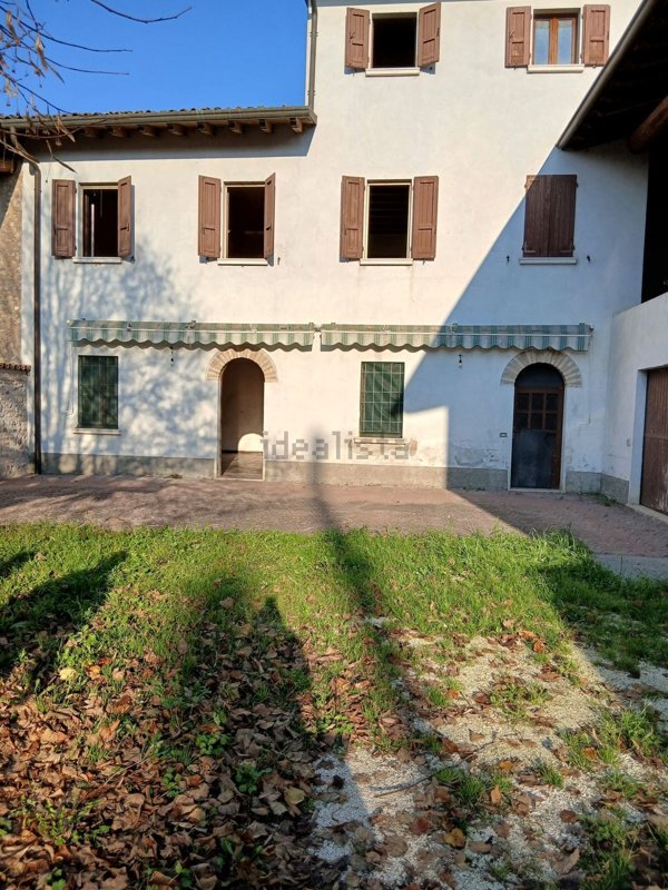 casale in vendita a Castiglione delle Stiviere