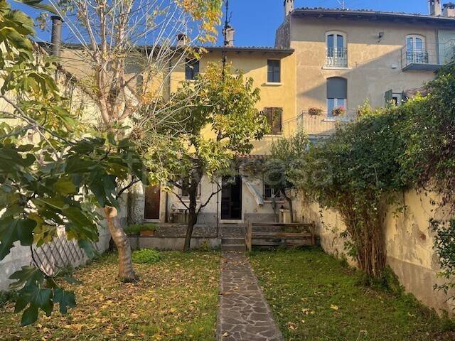 casa indipendente in vendita a Castiglione delle Stiviere