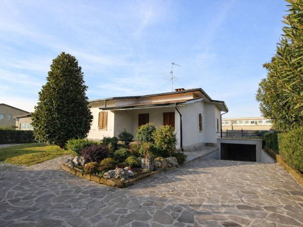 casa indipendente in vendita a Castiglione delle Stiviere