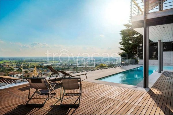 casa indipendente in vendita a Castiglione delle Stiviere