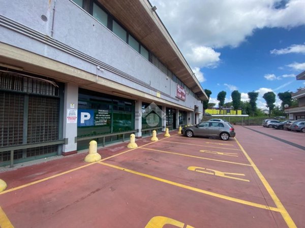 locale commerciale in vendita a Castiglione delle Stiviere