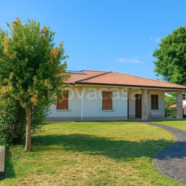 casa indipendente in vendita a Castiglione delle Stiviere