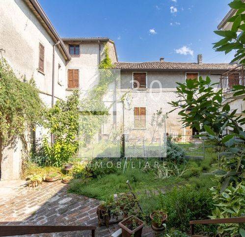 casa indipendente in vendita a Castiglione delle Stiviere