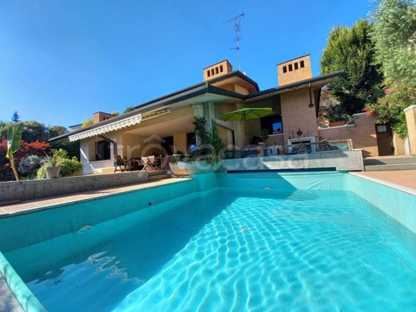 casa indipendente in vendita a Castiglione delle Stiviere