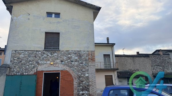 casa indipendente in vendita a Castiglione delle Stiviere