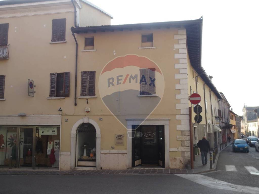 casa indipendente in vendita a Castiglione delle Stiviere