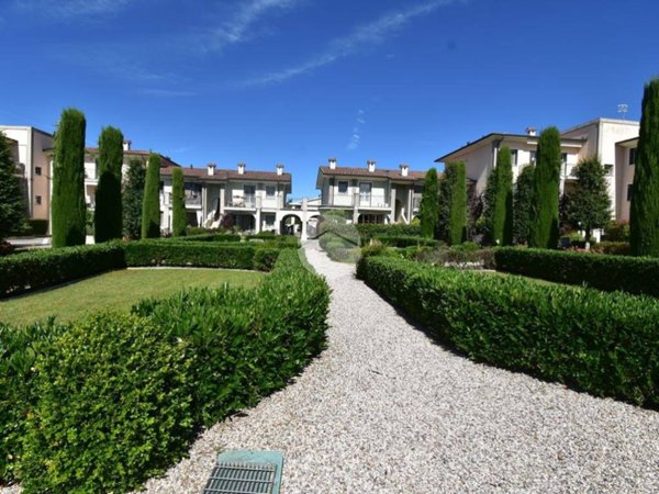 casa indipendente in vendita a Castiglione delle Stiviere