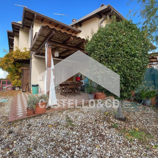 casa indipendente in vendita a Castiglione delle Stiviere