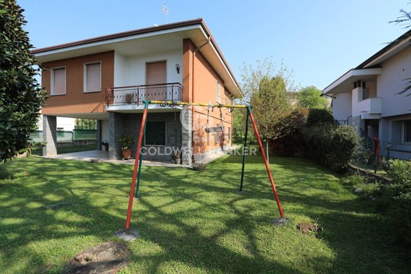 casa indipendente in vendita a Castiglione delle Stiviere