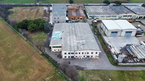 capannone in vendita a Castiglione delle Stiviere