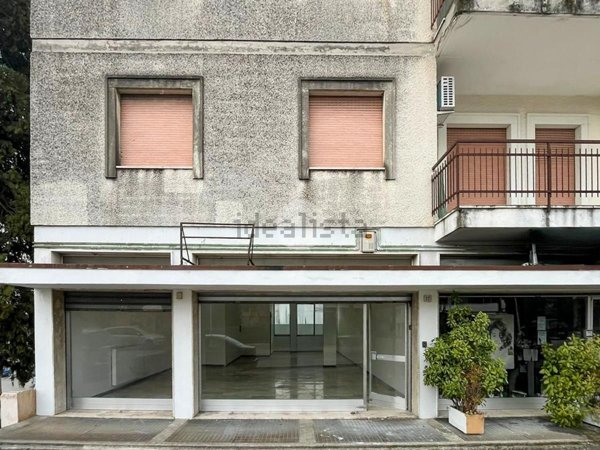 locale commerciale in vendita a Castiglione delle Stiviere