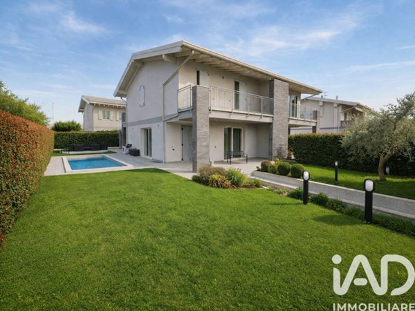 casa indipendente in vendita a Castiglione delle Stiviere