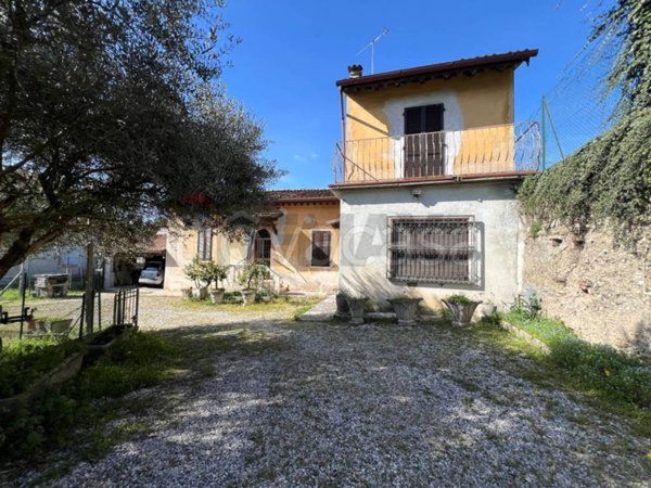casa indipendente in vendita a Castiglione delle Stiviere