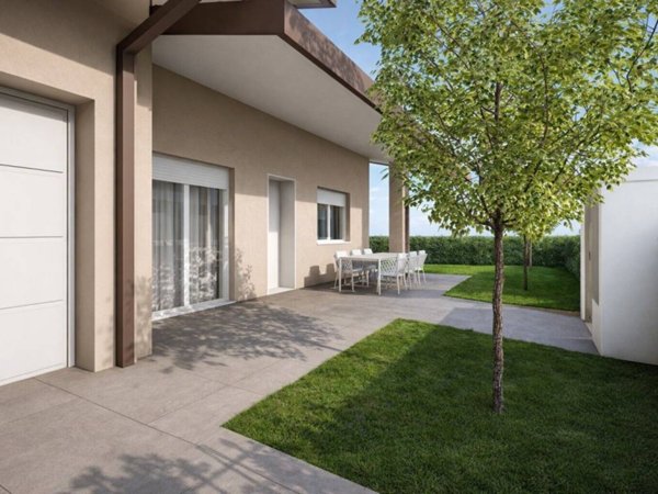 casa indipendente in vendita a Castiglione delle Stiviere