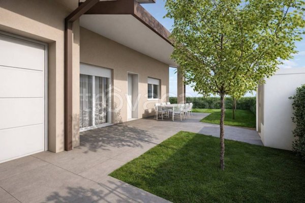 casa indipendente in vendita a Castiglione delle Stiviere