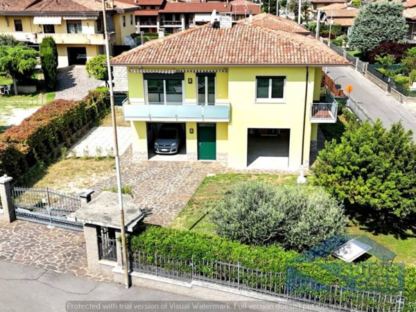 casa indipendente in vendita a Castiglione delle Stiviere