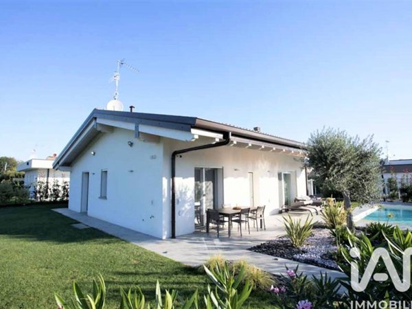 casa indipendente in vendita a Castiglione delle Stiviere