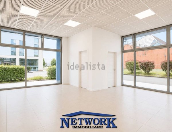 locale commerciale in vendita a Castiglione delle Stiviere