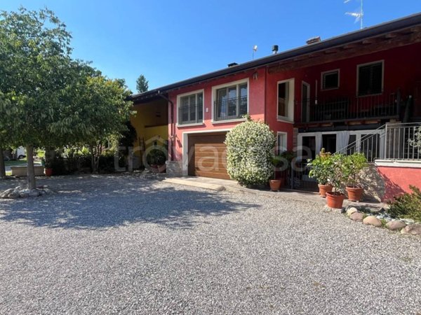 casa indipendente in vendita a Castiglione delle Stiviere in zona Gozzolina