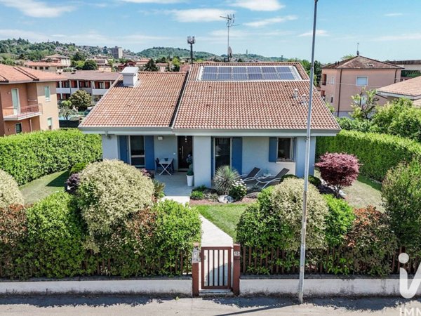 casa indipendente in vendita a Castiglione delle Stiviere