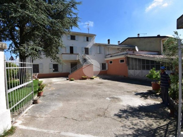 casa indipendente in vendita a Castiglione delle Stiviere