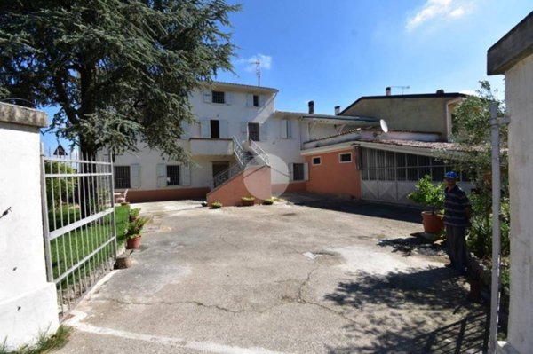 casa indipendente in vendita a Castiglione delle Stiviere