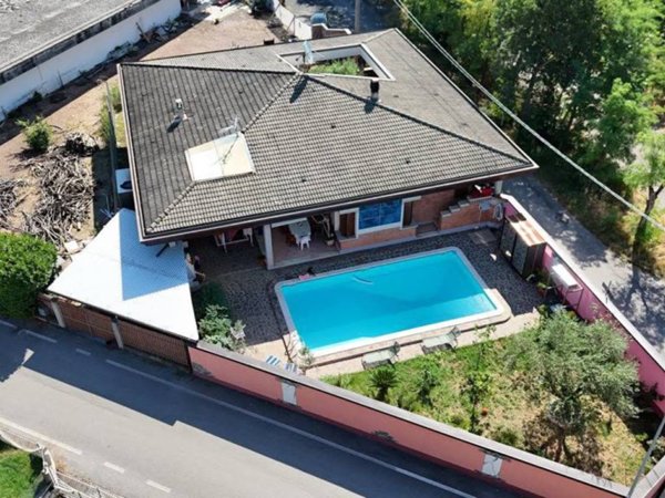 casa indipendente in vendita a Castiglione delle Stiviere