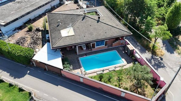 casa indipendente in vendita a Castiglione delle Stiviere