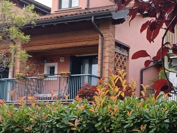 casa indipendente in vendita a Castiglione delle Stiviere