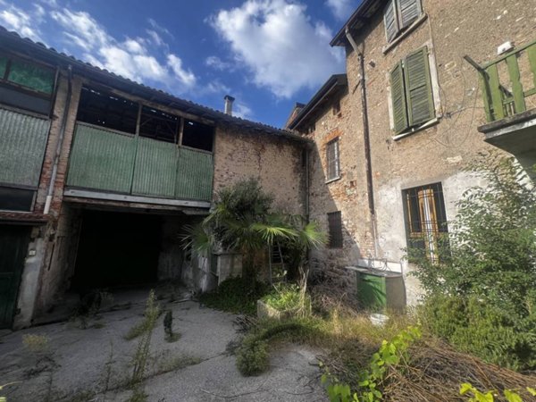 casa indipendente in vendita a Castiglione delle Stiviere