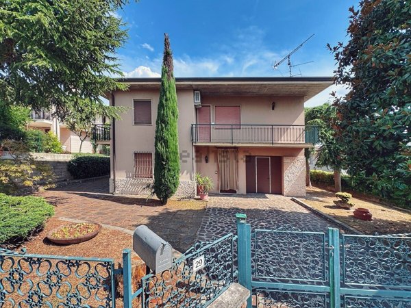 casa indipendente in vendita a Castiglione delle Stiviere