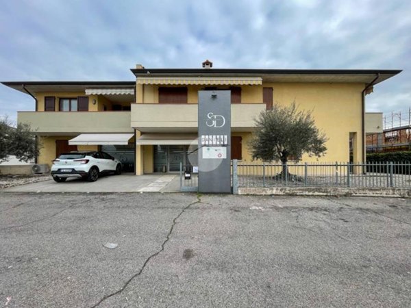 negozio in vendita a Castiglione delle Stiviere
