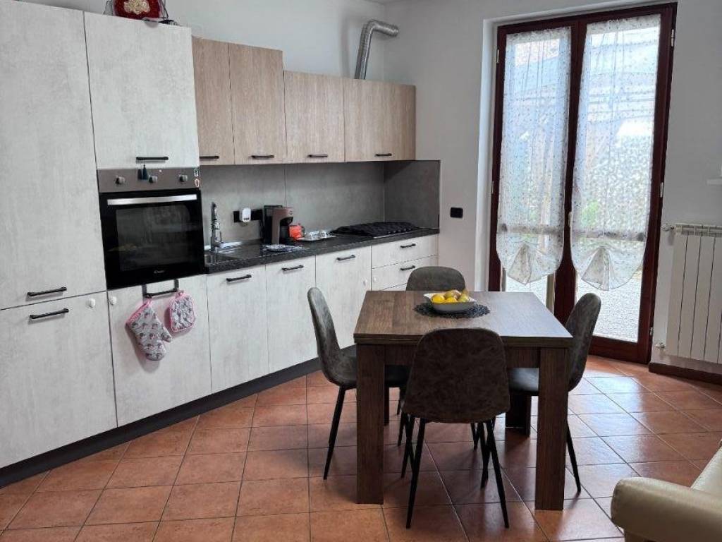 appartamento in vendita a Castiglione delle Stiviere in zona Grole