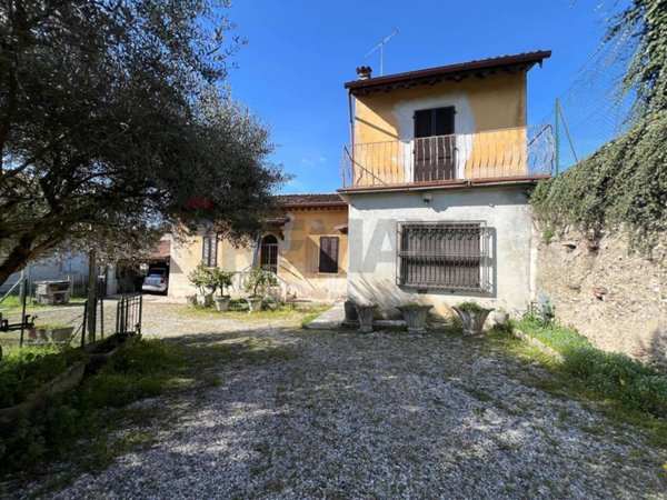 casa indipendente in vendita a Castiglione delle Stiviere