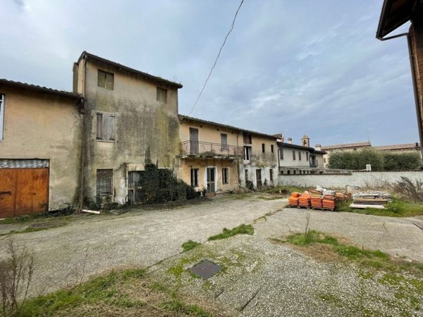 casale in vendita a Castiglione delle Stiviere in zona Astore