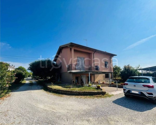 casa indipendente in vendita a Castiglione delle Stiviere in zona Gozzolina