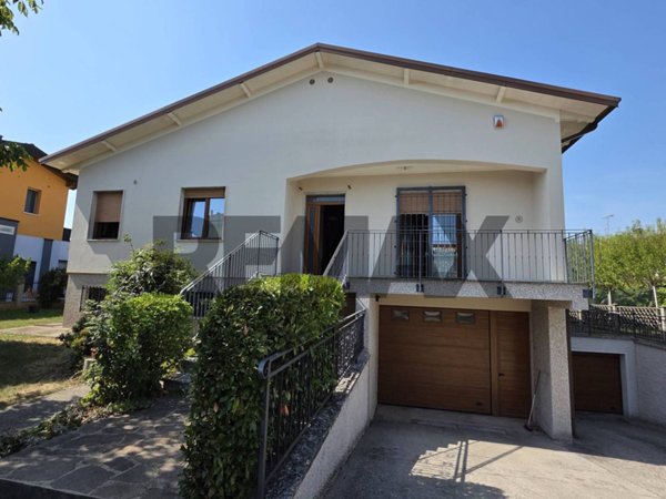 casa indipendente in vendita a Castiglione delle Stiviere