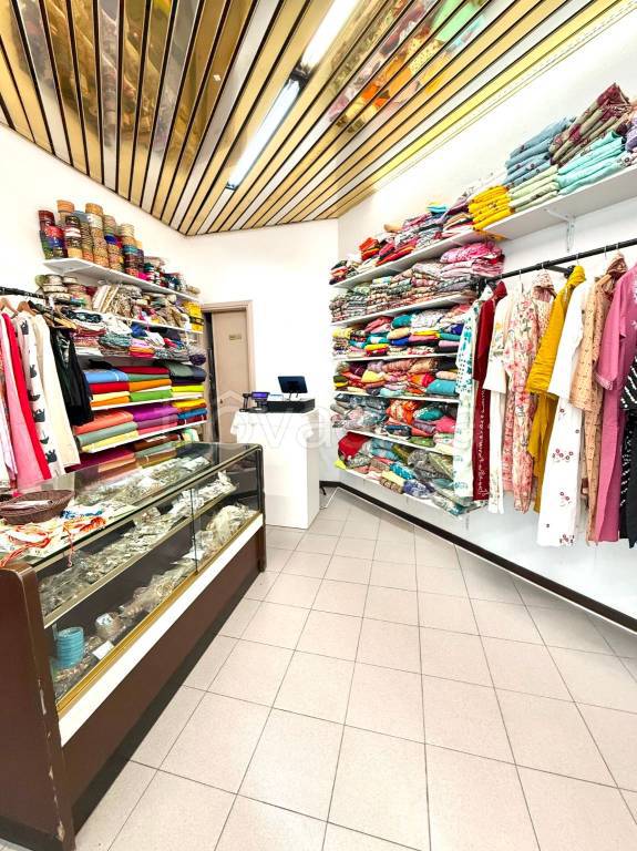 locale commerciale in vendita a Castiglione delle Stiviere