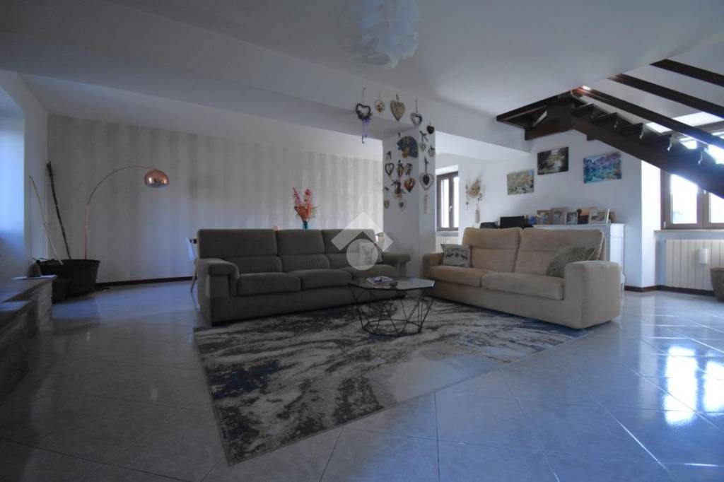 casa indipendente in vendita a Castiglione delle Stiviere in zona Grole