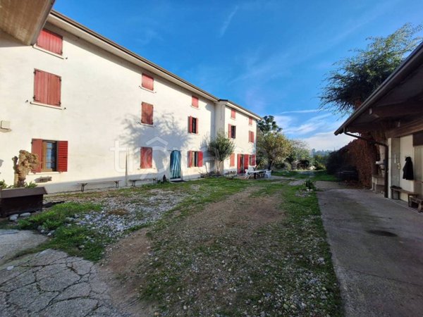 casa indipendente in vendita a Cavriana